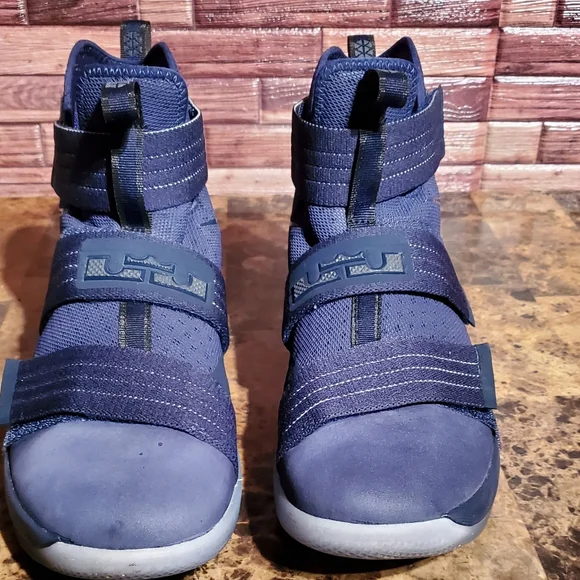 2016 Nike LJ Lebron James Soldier 10 Size 11 Midnight Navy 844378-444
